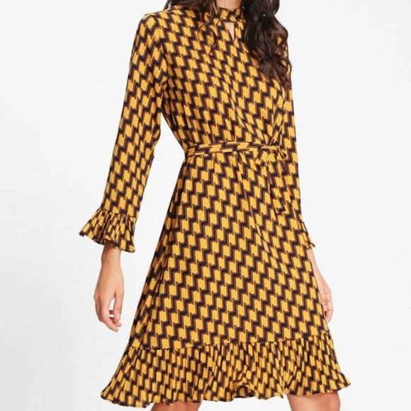Ruffle Cuff and Hem Geo Midi A Line Dress Size Small - Picture 1 of 13